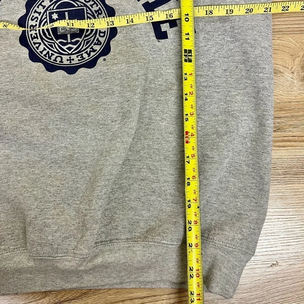 Vintage Champion Notre Dame Fighting Irish Sweatshirt - Size M